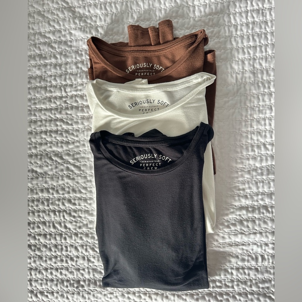 Aeropostale seriously soft crewneck, long sleeve, SM. White, brown, black.